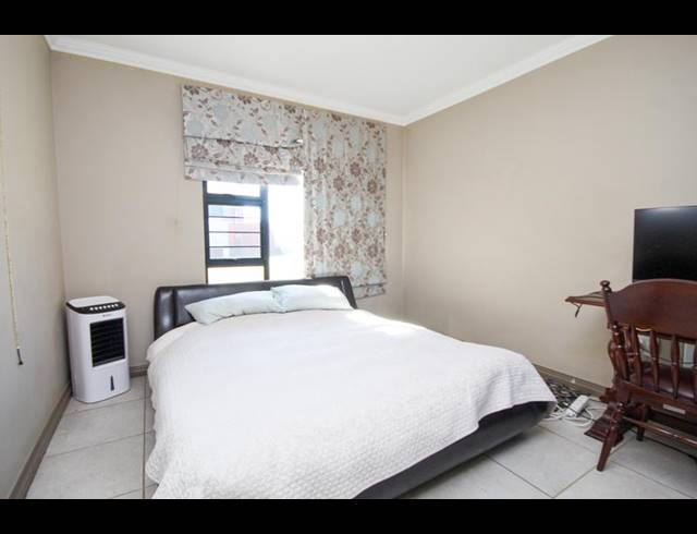 3 BEDROOM HOUSE FOR SALE IN AMBERFIELD